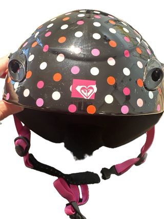 Casco de esquí Roxy con lunares