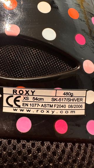 Casco de esquí Roxy con lunares