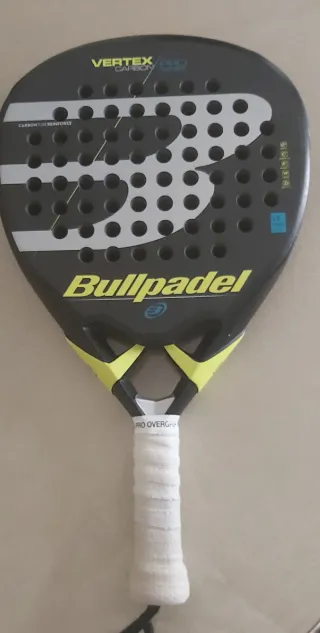 Pala Bullpadel Vertex Carbon Pro