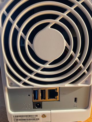 Synology DS215j + 2 discos 4TB (8TB)