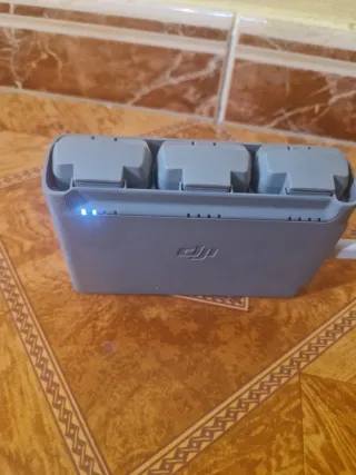 Cargador DJI y 3 Baterías Dron