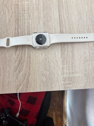 Apple Watch Plata con Cargador Blanco