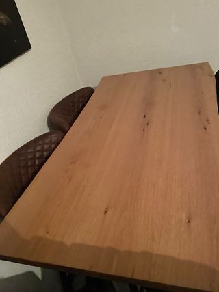 Mesa alta y 4 sillas