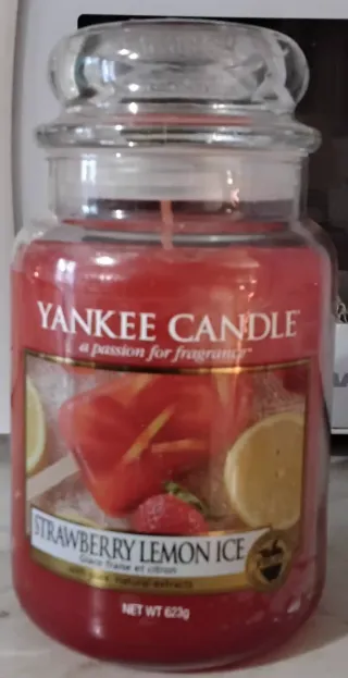 Yankee Candle Strawberry Lemon Ice