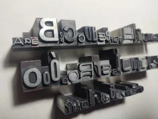 TIPOGRAFÍA IMPRENTA ANTIGUA LETRAS NÚMEROS