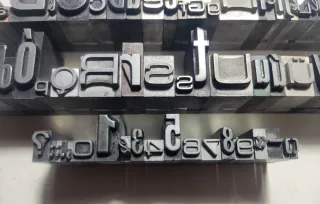 TIPOGRAFÍA IMPRENTA ANTIGUA LETRAS NÚMEROS