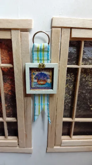 Decorazione casa bambole quadro fiori