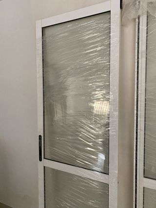 Puertas correderas de aluminio con marco