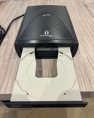 Grabadora CD-RW Iomega USB 2.0 Externa