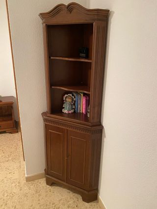 Mueble esquinero de madera