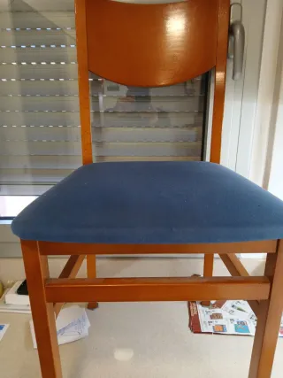 Sedie in legno con sedile blu, 4 sedie!