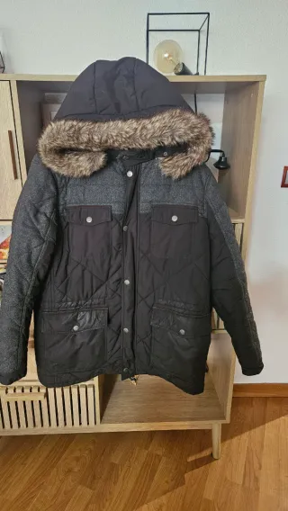 Chaqueta hombre negra y gris con capucha