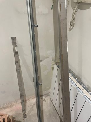 Puerta corredera madera maciza lamas horizontales