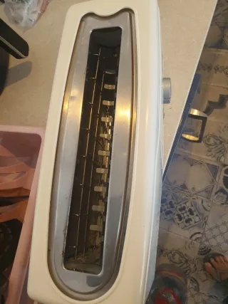 Tostadora Comelc Larga Blanca