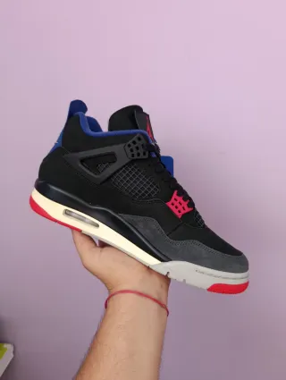 Jordan 4 Retro Rare Air Negro Rojo