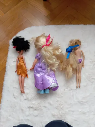Tre bambole Disney varie