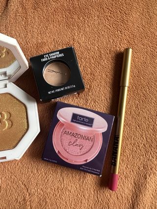 Lote Maquillaje Fenty Beauty, Laneige, MAC, Tarte