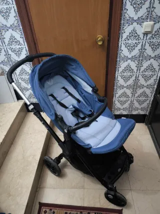 Cochecito bebé azul