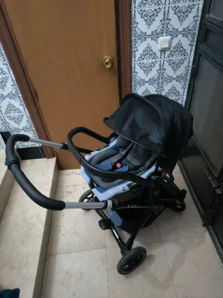 Cochecito bebé azul