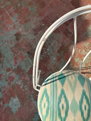 Juego de 2 Sillas Metálicas con Cojín