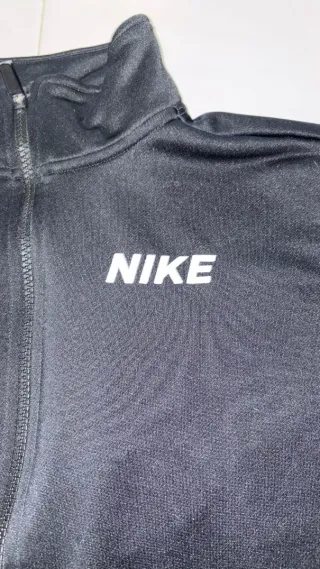 Chaqueta Nike Negra