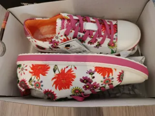Zapatillas Desigual Talla 37 Flores Rosas