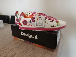 Zapatillas Desigual Talla 37 Flores Rosas