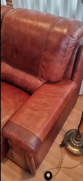 Sofá de piel 3 + 2 marrón. Marca Gaminter