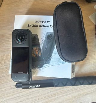 Insta360 X5 Cámara 360 Negra con stick 1,15 largo