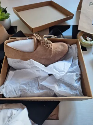 Zapatos de ante con cordones