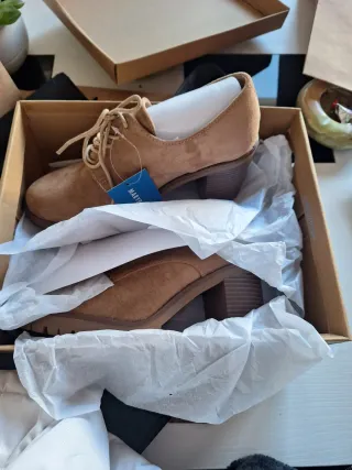 Zapatos de ante con cordones