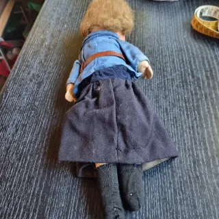 Muñeca alemana antigua – Sección Femenina Falange