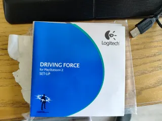 Volante Logitech Driving Force PS2 + Pedali