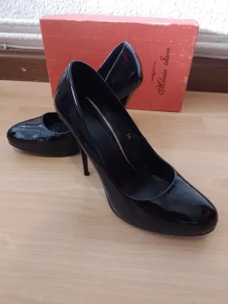 Lote de zapatos talle 39, todos a 70 euros