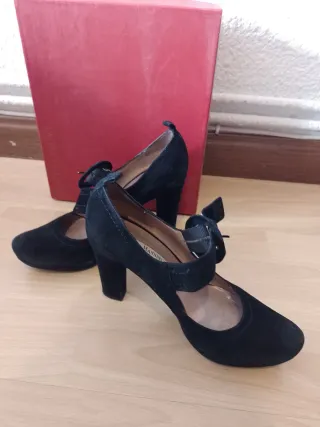 Lote de zapatos talle 39, todos a 70 euros