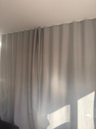 Tende oscuranti grigie semi nuove. 3 mesi di utilizzo.