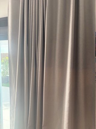 Tende oscuranti grigie semi nuove. 3 mesi di utilizzo.