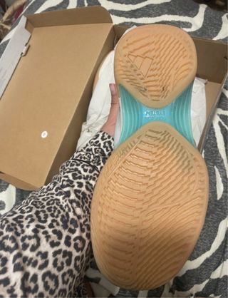 Zapatilla Adidas Avacourt Parley Mujer Padel