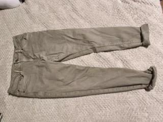 Vaqueros hombre verde oliva