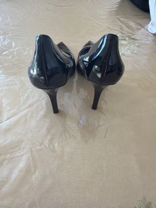 Zapatos Zara charol tacón negro talla 41