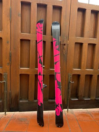 Esquís Montaña K2 . Equipo completo de Skimo.