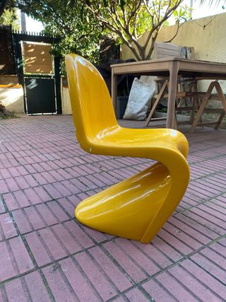 Silla Panton Amarilla Diseño Moderno