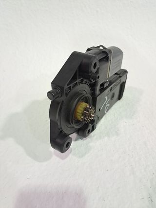 MOTOR ELEVALUNAS DELANTERO IZQUIERDO RENAULT MEGANE III BERL (3)