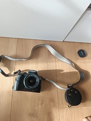 Cámara Canon EOS 1300D Negra