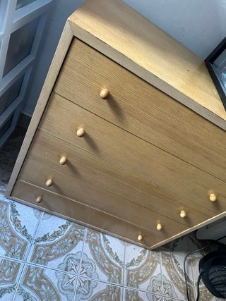 Cómoda de madera color beige/marrón