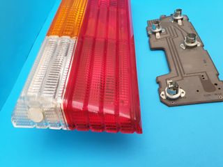 Peugeot 305 fanale posteriore destro ALTISSIMO