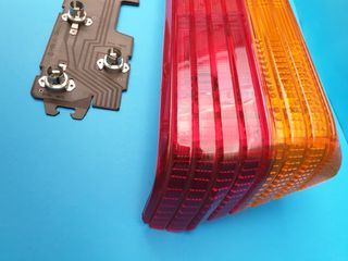 Peugeot 305 fanale posteriore destro ALTISSIMO