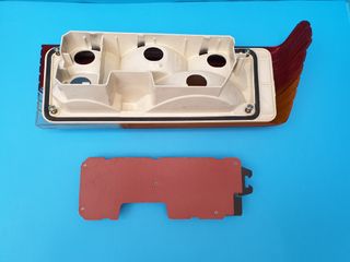 Peugeot 305 fanale posteriore destro ALTISSIMO