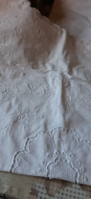 2 copricuscini vintage ricamo a mano e jntaglio