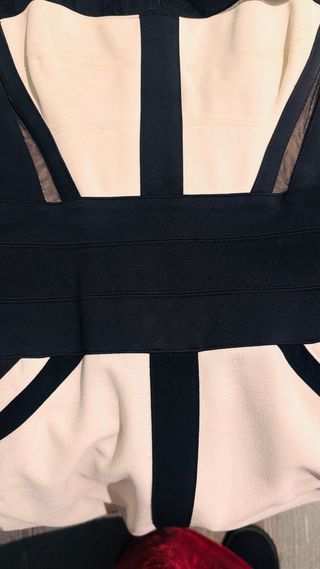 Vestido de fiesta negro y blanco